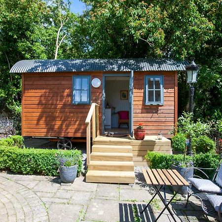 Lilac Hut Shepherds Hut Килкенни Экстерьер фото